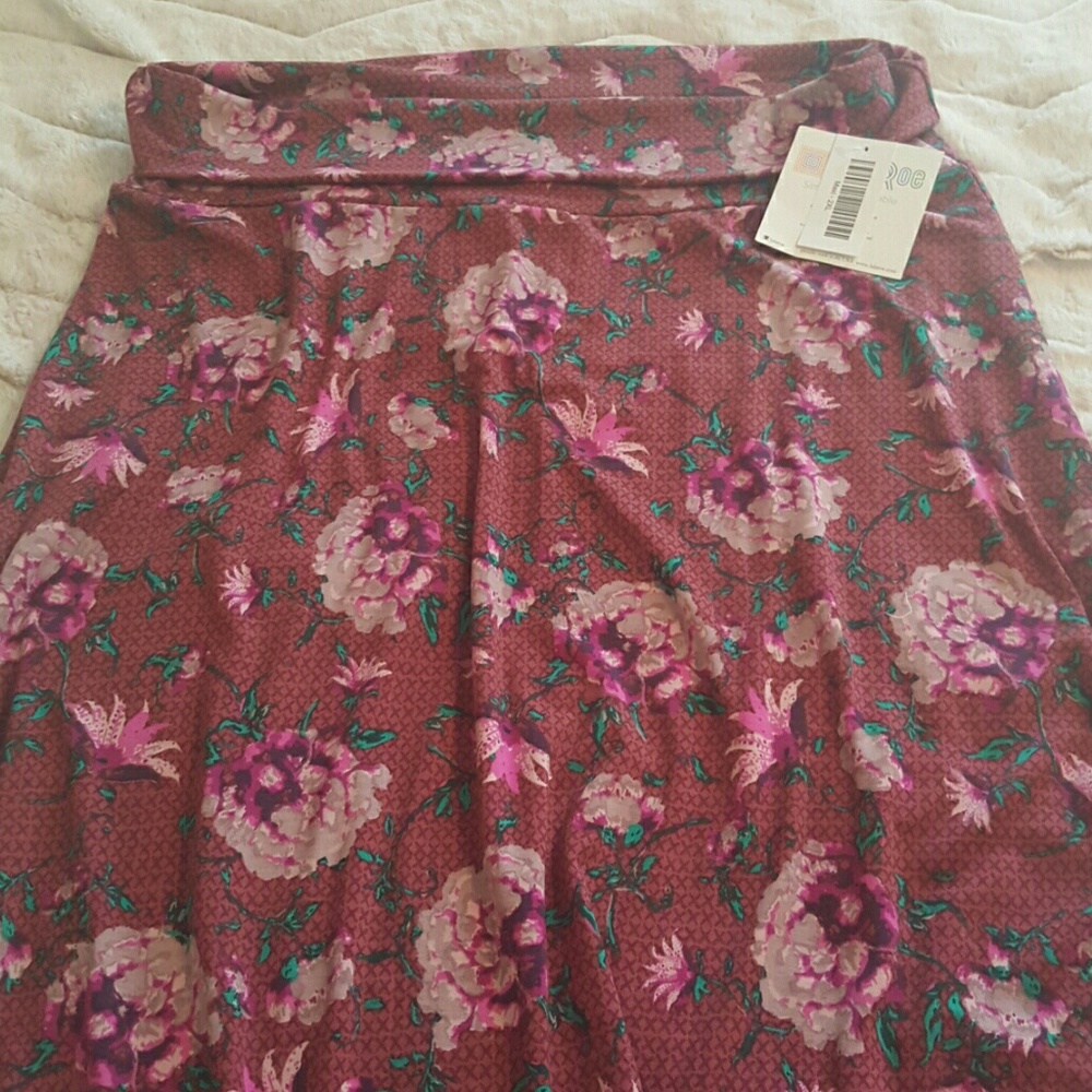 TODAY ONLY PRICE. NWT LuLaRoe Maxi (2XL)